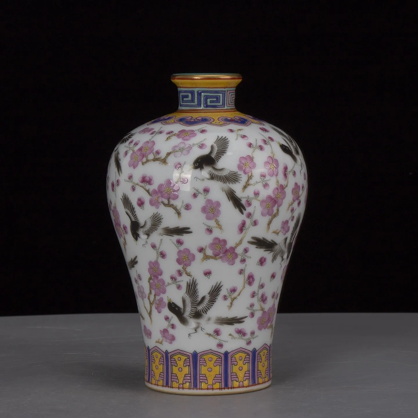 6.5 inch Chinese Qing Qianlong Famille Rose Porcelain Magpie Pattern Vase