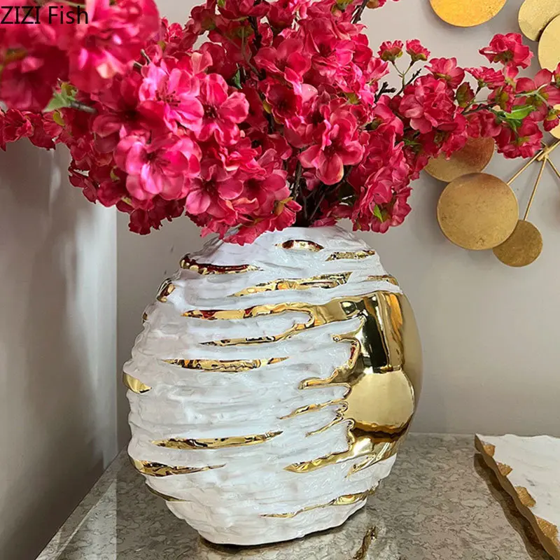

Uneven Pleated Ceramic Vase Gold-plated Flowers Pots Decorative Flower Arrangement Desk Decoration Floral Vase Modern Decor