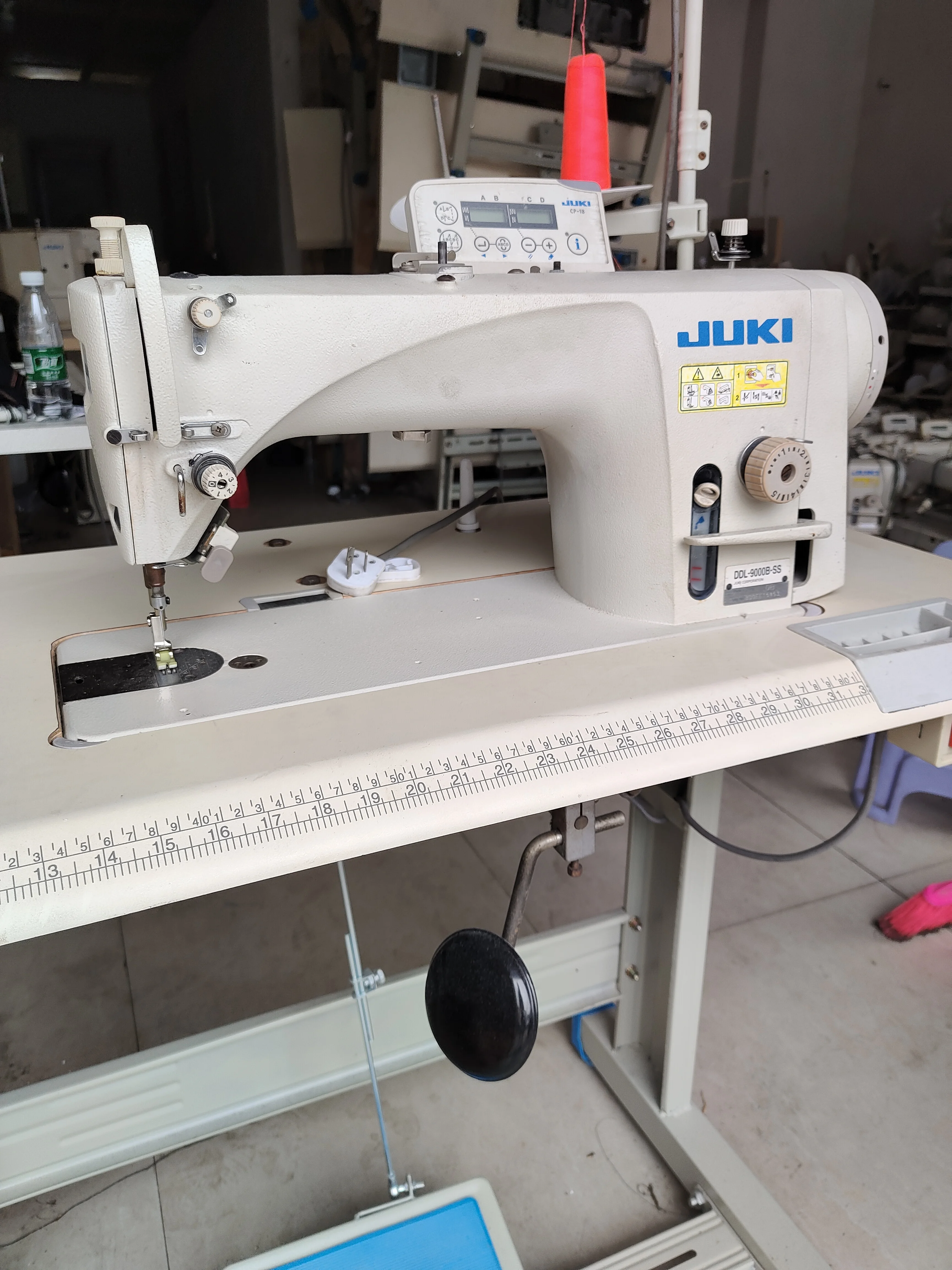 Golden Supplier Used Juki 9000b-ss One Single Needle Lockstitch Good Condition Computerized Sewing Machine