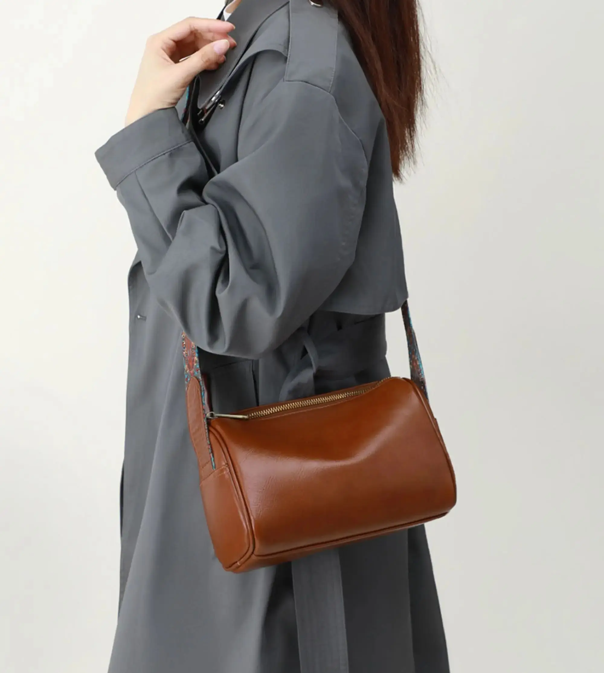 New women's bag, crossbody bag, underarm shoulder bag, autumn and winter high-end leather pillow bag