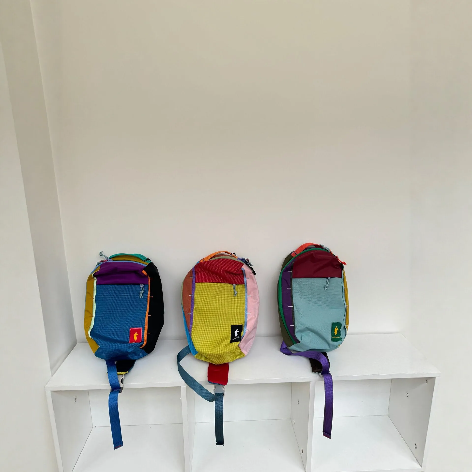 cotopaxi-ドパミンカラーナイロンクロスボディバッグユニセックス軽量通勤スリングバッグファッショナブルなアウトドアスポーツウエストバッグ