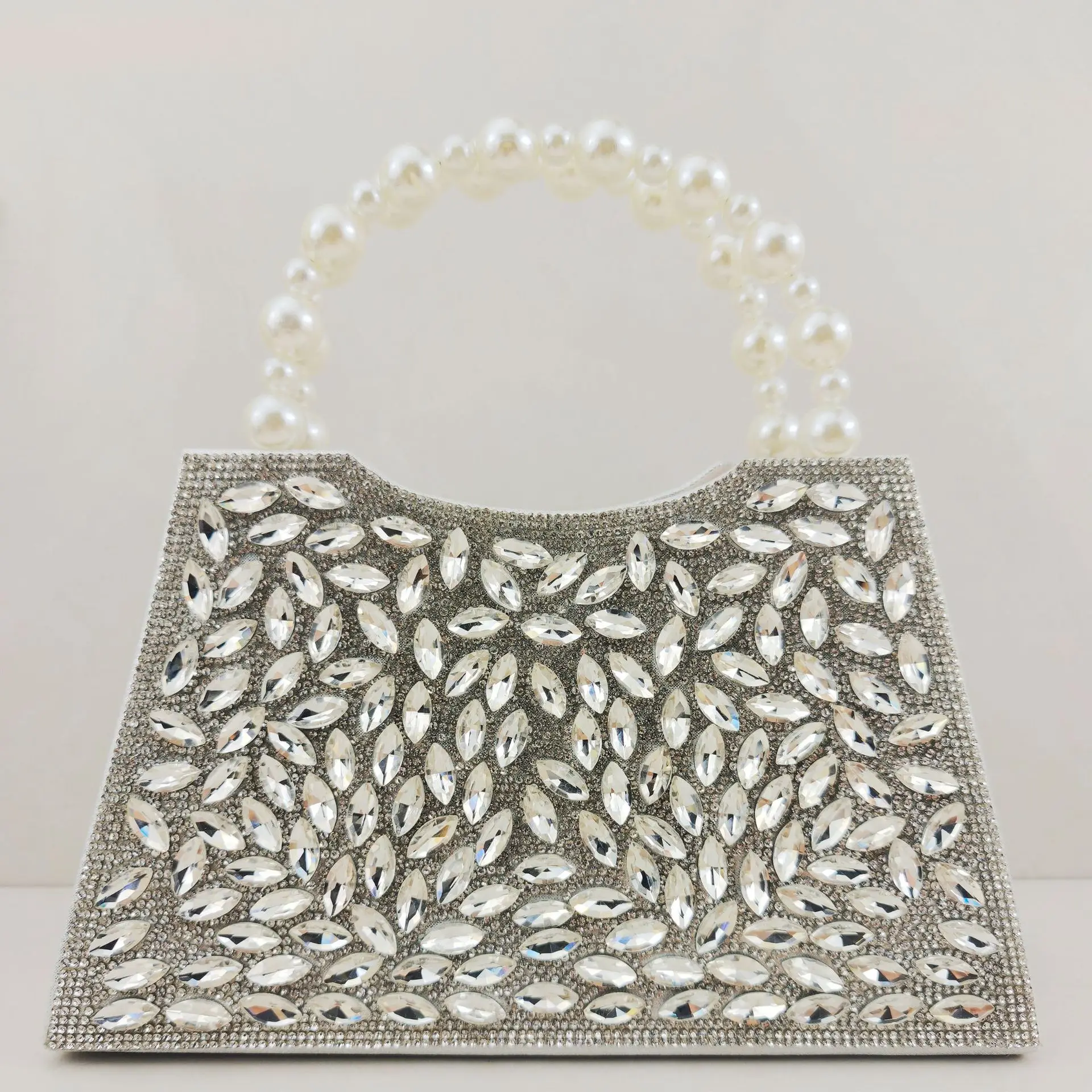 New women's shoulderexquisite diamond-encrusted dinner  clutch women's flip hand clutch