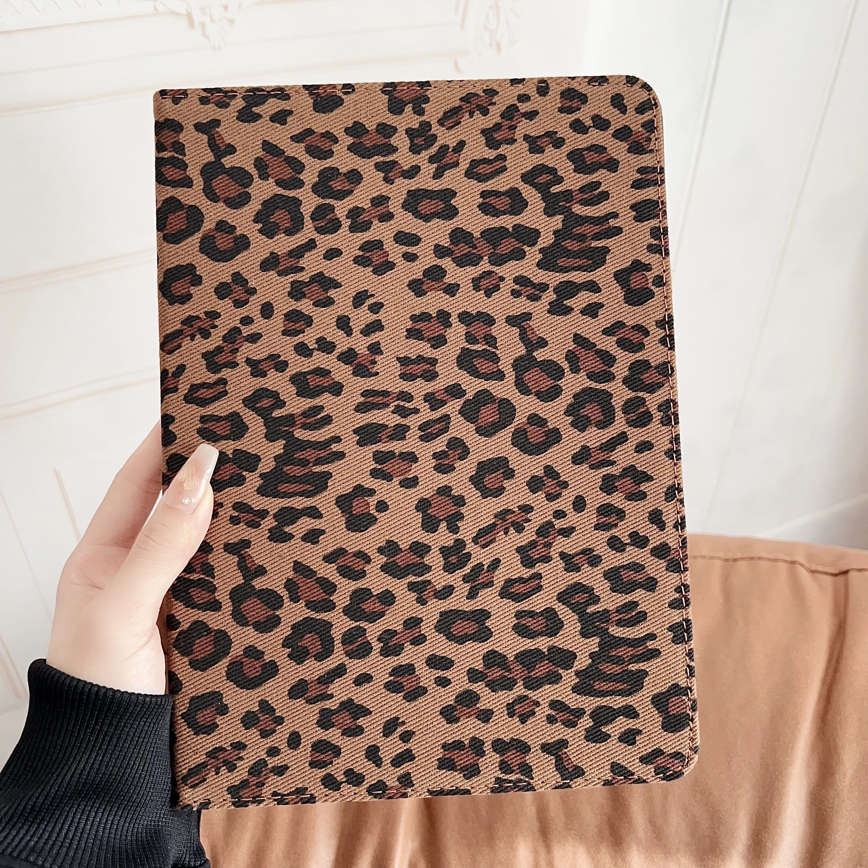 Leather Flip Case of Leopard Pattern for iPad Air 11 3 10.5 5th 6th 7th 8th 9th Gen 10.9 2022 11th Pro 11 2026 2025 Mini 6 Case