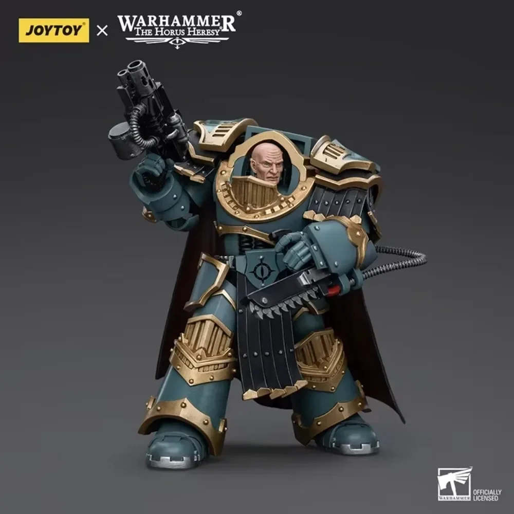 JOYTOY Warhammer 40k ตัวเลขการกระทํา Sons of Horus Legion Praetor ใน Cataphractii Terminator เกราะอะนิเมะคอลเลกชัน 1/18