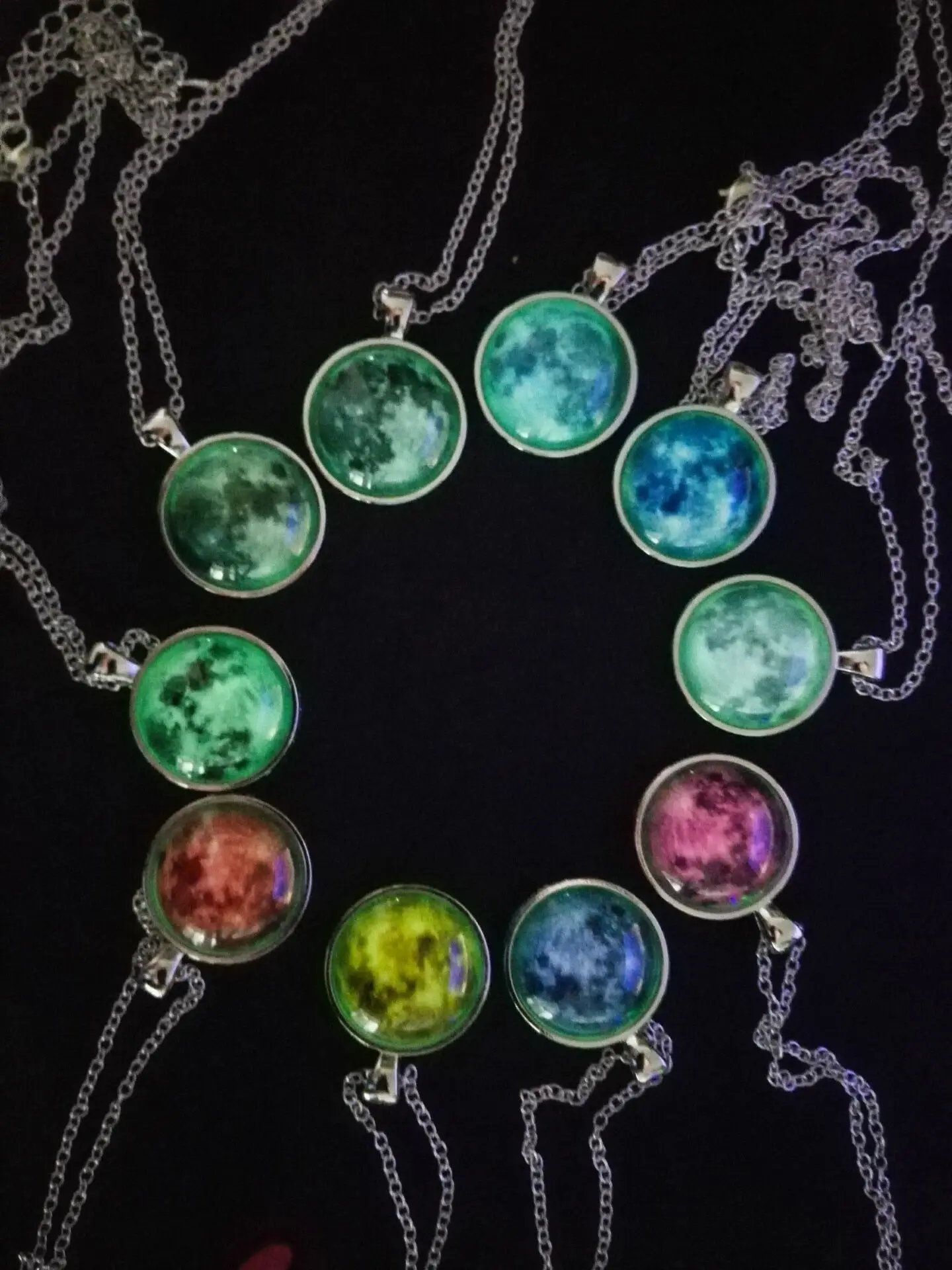 2017 New Arrival Glowing Jewelry Full Moon Necklace Handmade Glass Dome Lunar Eclipse Necklace Glow in the dark Pendant Jewelry