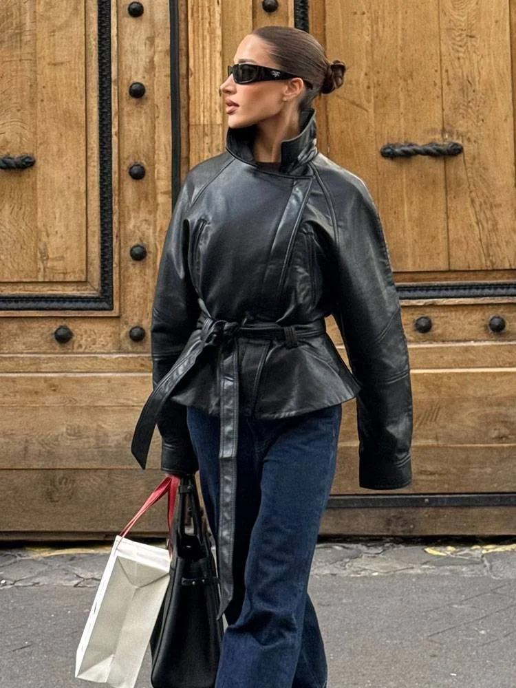 

Women Leather Retro Black Jacket Chic Lace-up Glossy Lapel Full Sleeve Zipper Pocket Loose Jackets 2026 Lady Daily Street Coats