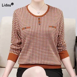 Commute Fashion Round Neck Spliced Plaid Knitted Tops for Female Casual All-match Long Sleeve Sweaters Spring Women's Clothing