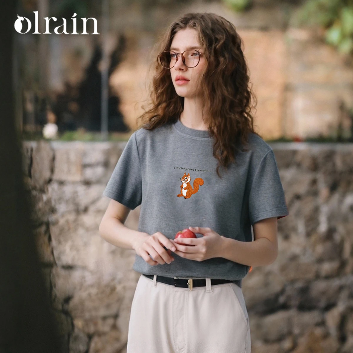 

OLrain Summer Funny T Shirts for Woman 2025 Grey Contrast Letters Embroidery T-shirt Short Sleeve Tee Shirt Ladies O57XT98166