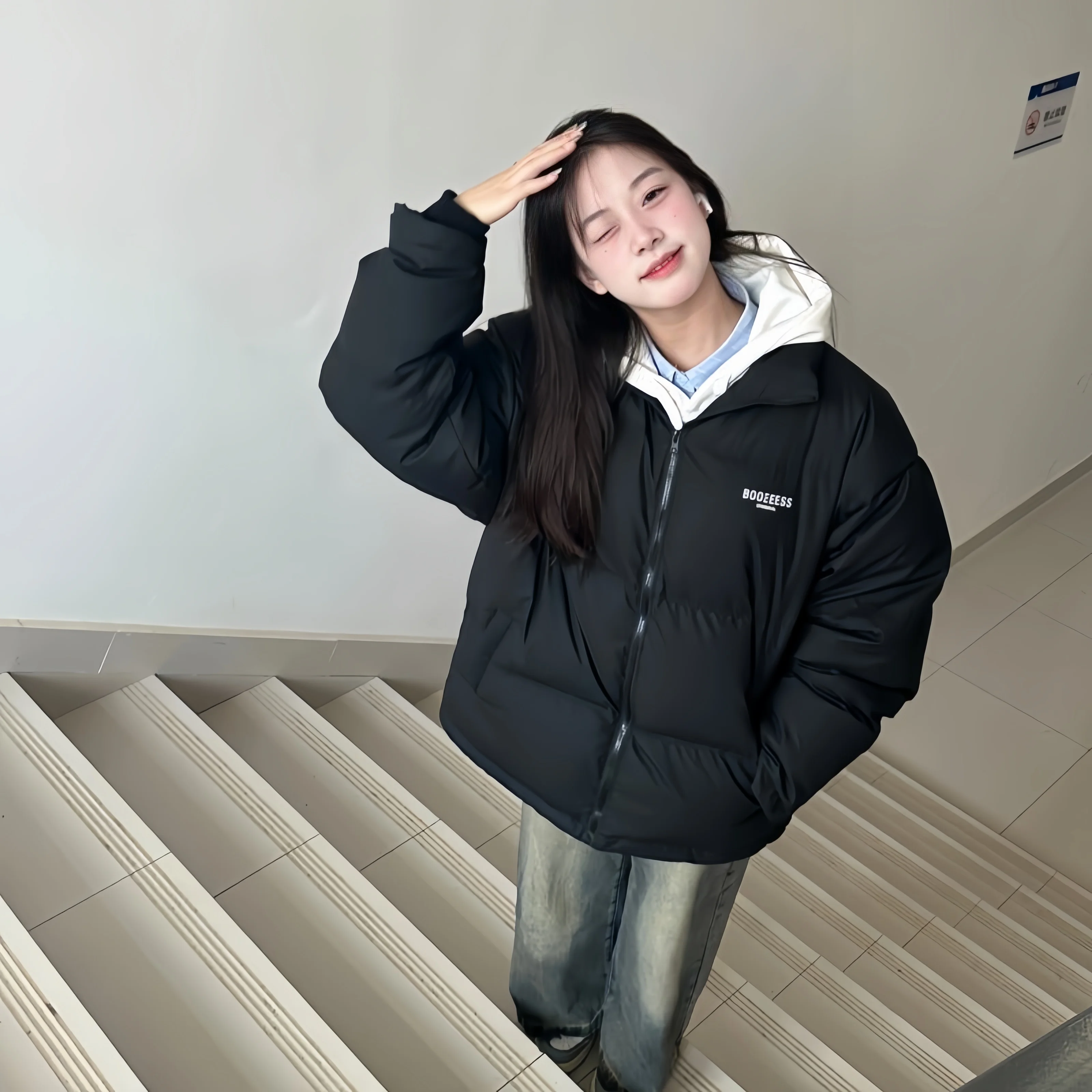 

Парка женская из натурального пуха, узкий крой, облегающий силуэт, приталенный фасон, подчеркивающий фигуру, с эффектом стройности