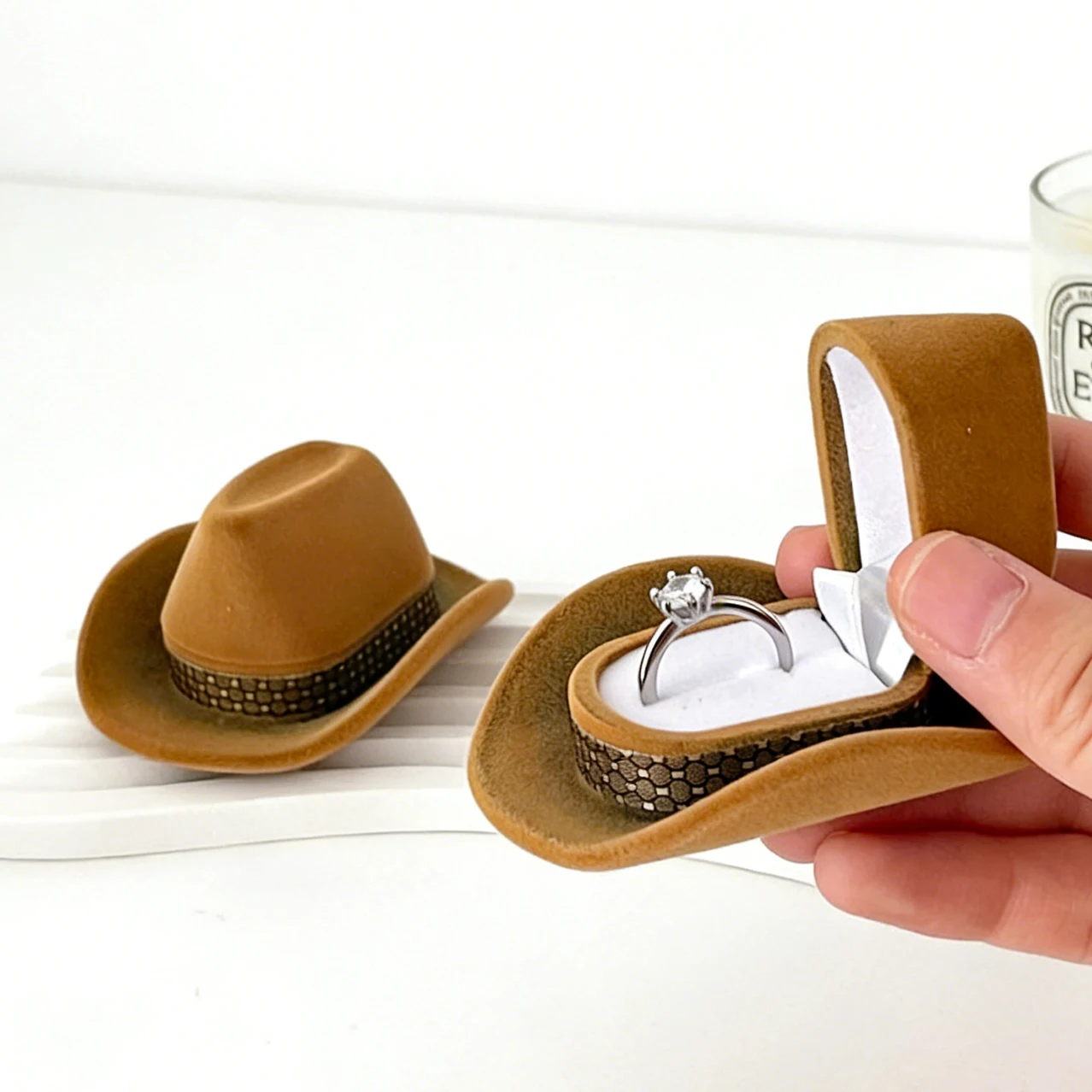 

2pcs Retro-Chic Hat-Shaped Ring Box Creative Portable Jewelry Storage Case Valentine's Day Gift Surprise Engagement Gift Box