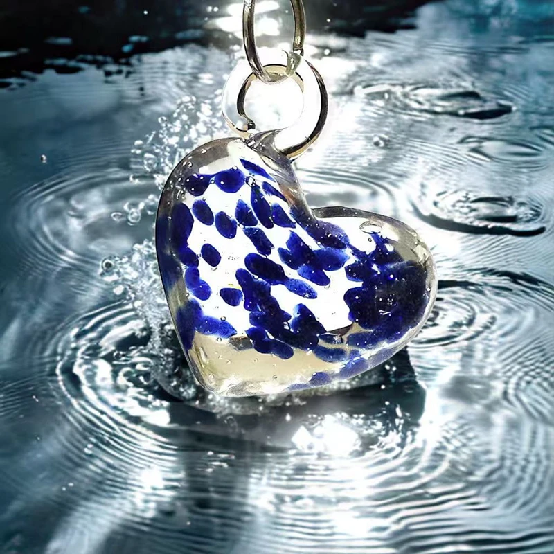 

2pcs Murano Glass Heart Shape Pendant Miniature Clear Love Charms Ornaments for Diy Jewelry Making Accessories or Wedding Decor