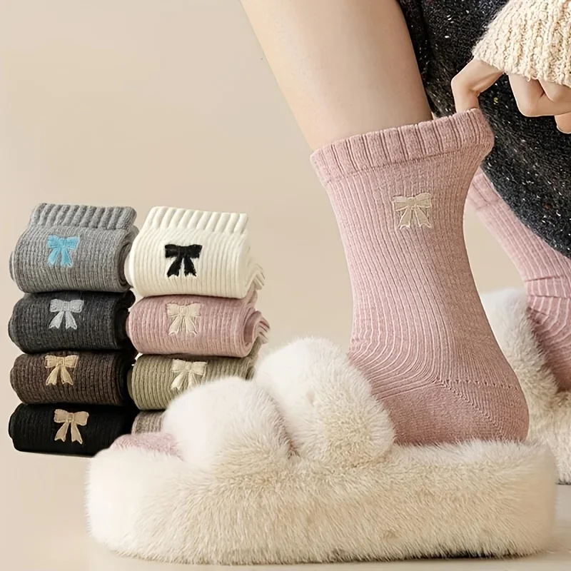 1 Pair of Random Bow Socks for Autumn and Winter Thickened and Warm Women's Korean Version Fashionable and Casual Mid Tube Socks