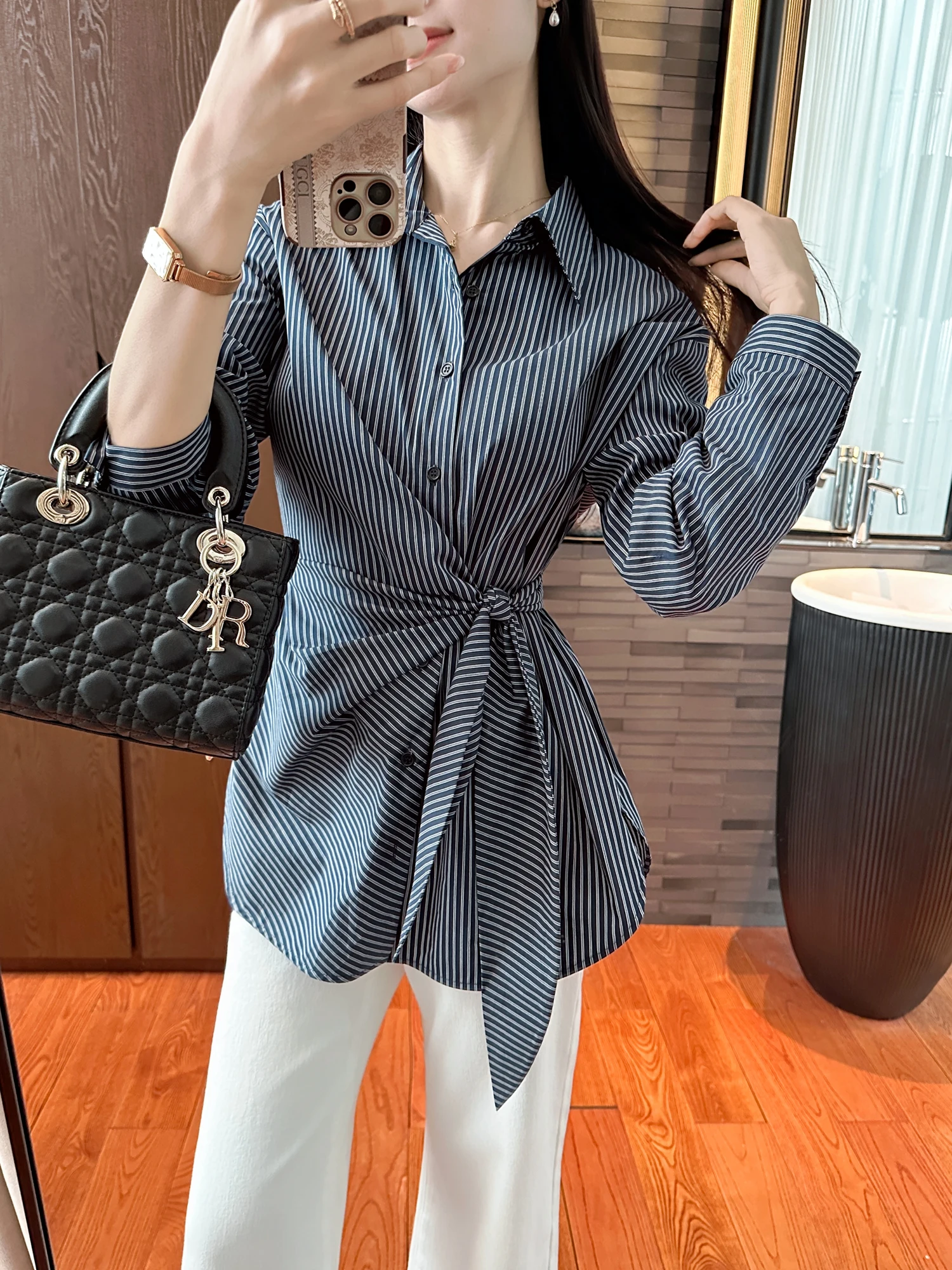 

Женская рубашка с бантом, асимметричными полосками, воротником-стойкой, приталенная, в деловом стиле, с длинным рукавом, дышащая