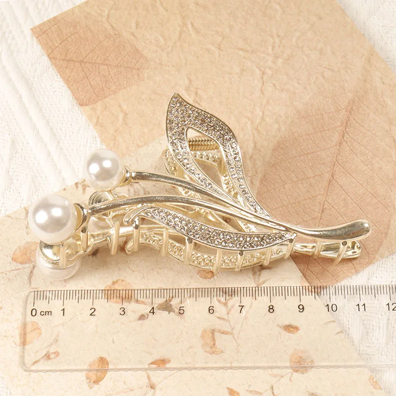 flower shape full pearls Hair Claw Clip classical Girls Handmade Ladies Headdress Hair Clip Claw Shark Clip Hair Accessories