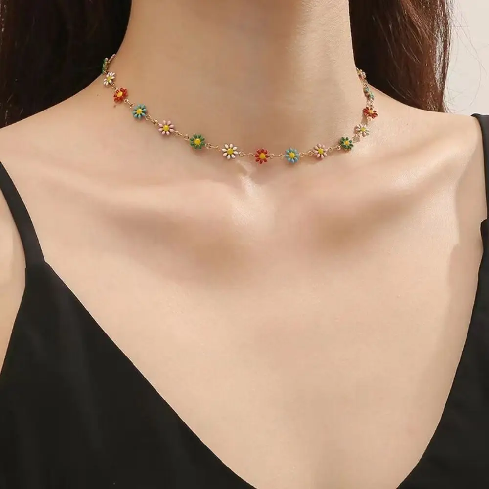 Flower Daisy Clavicle Chain Necklace for Women Girls Korean Style Sweet Short Choker Statement Wedding Bridal Jewelry Bracelet image 4