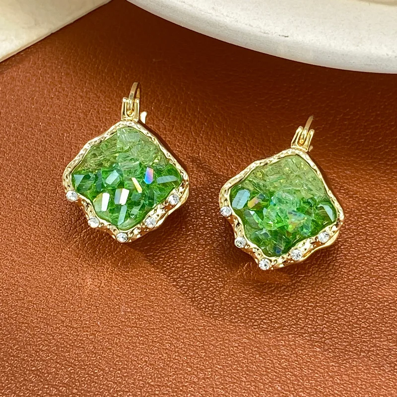 Temperament Fashion Simple Square Crystal Ear Buckle Personality Light Luxury Unique Design Super Flash Earrings