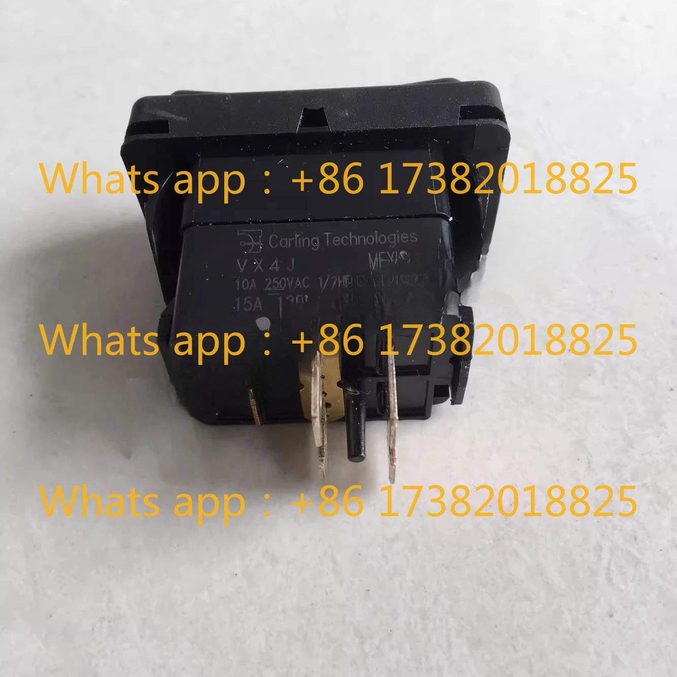 مفتاح تشغيل الروك من سلسلة R/FEG