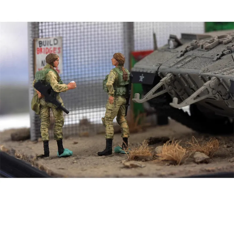 1:72 رسمت نموذج ثلاثية الأبعاد الطباعة الراتنج 2 قطعة الجنود المدرعة الإسرائيليين لتقوم بها بنفسك المشهد ملحق عمل الشكل جمع العرض