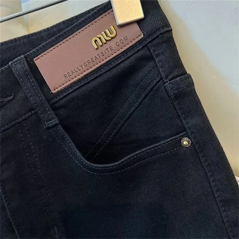 جينز أسود مستقيم الساق للنساء جديد عالي الخصر سروال دينم غير رسمي مرن لخريف وشتاء 2025 سروال سميك دافئ بطول الكاحل #4