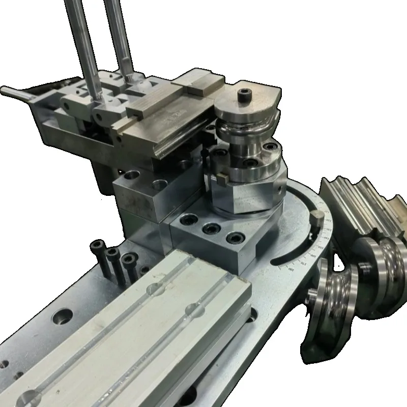 Manual pipe bender pipe bender for efficient pipe bending