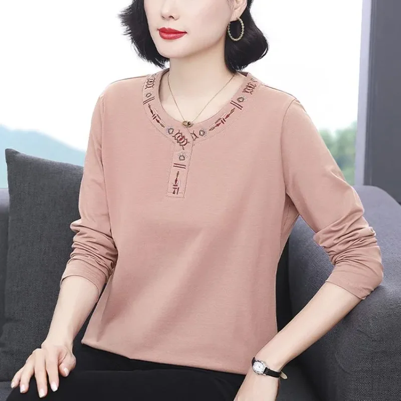 Plus Size Women V Notch Collar Embroidered Long Sleeve T shirt Loose Versatile Fashion Mom Base Top