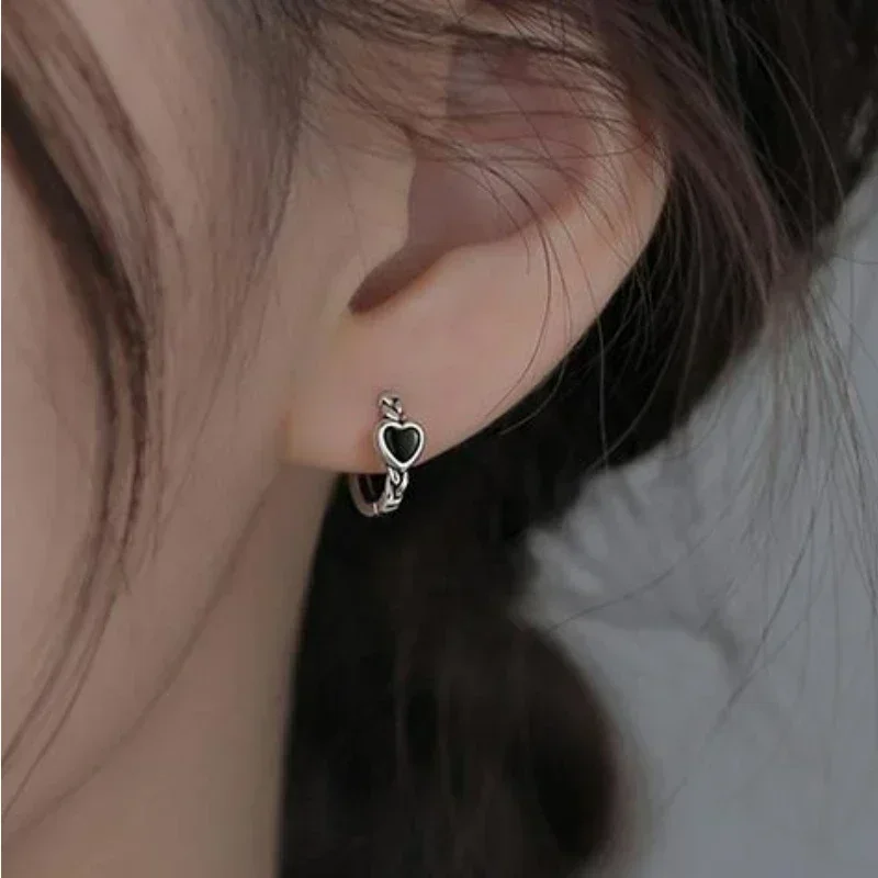 أقراط طارة على شكل قلب أسود للنساء ، فضة إسترليني ، مرصعة بسيطة ، إكسسوارات مجوهرات الزفاف ، مزاجه