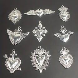 9pcs Mixed New Silver Plated Retro Catholic Sacred Heart Alloy Pendant DIY Charms Bead Necklace Bracelet Jewelry Crafts Making