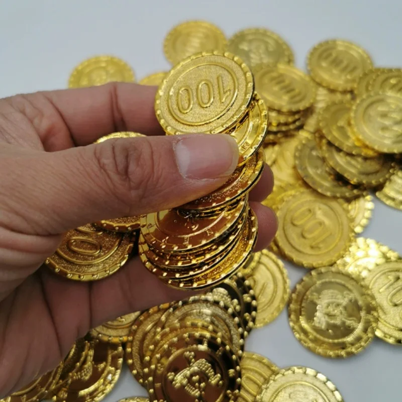 100Pcs Gold Coins Plastic Game Coins Gold Treasure Coins Halloween Party Props