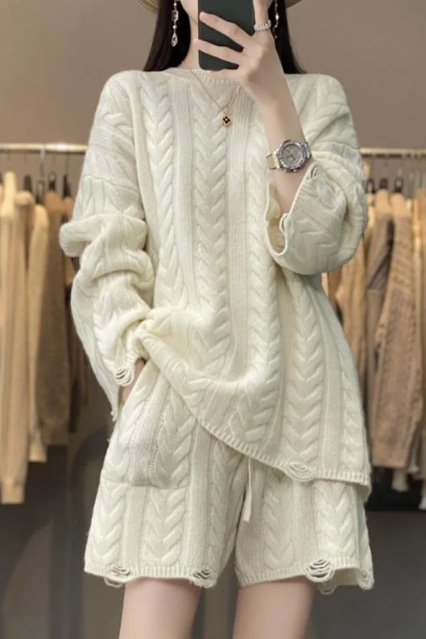 

Winter Cable Knit Two Piece Set for Women Solid Color Round Neck Pullover and Shorts Loose Fit Long Sleeve Knitwear Casual Style