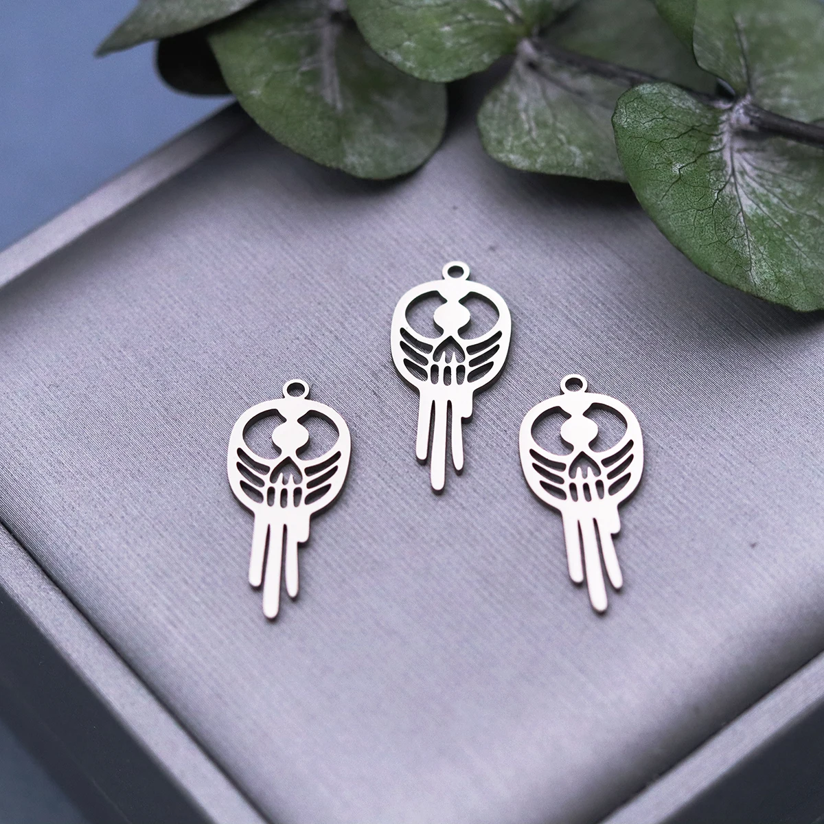 3pcs Stainless Steel Bohemian Feather Charm Pendant Hollow Cutout Design For DIY Earrings Necklaces Jewelry Making Accessories