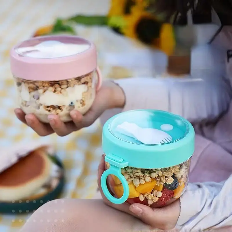 كوب إفطار محمول مع غطاء مانع للتسرب، وعاء الشوفان طوال الليل مع ملعقة، وعاء سلطة آمن للميكروويف، كوب زبادي، زجاجة حليب