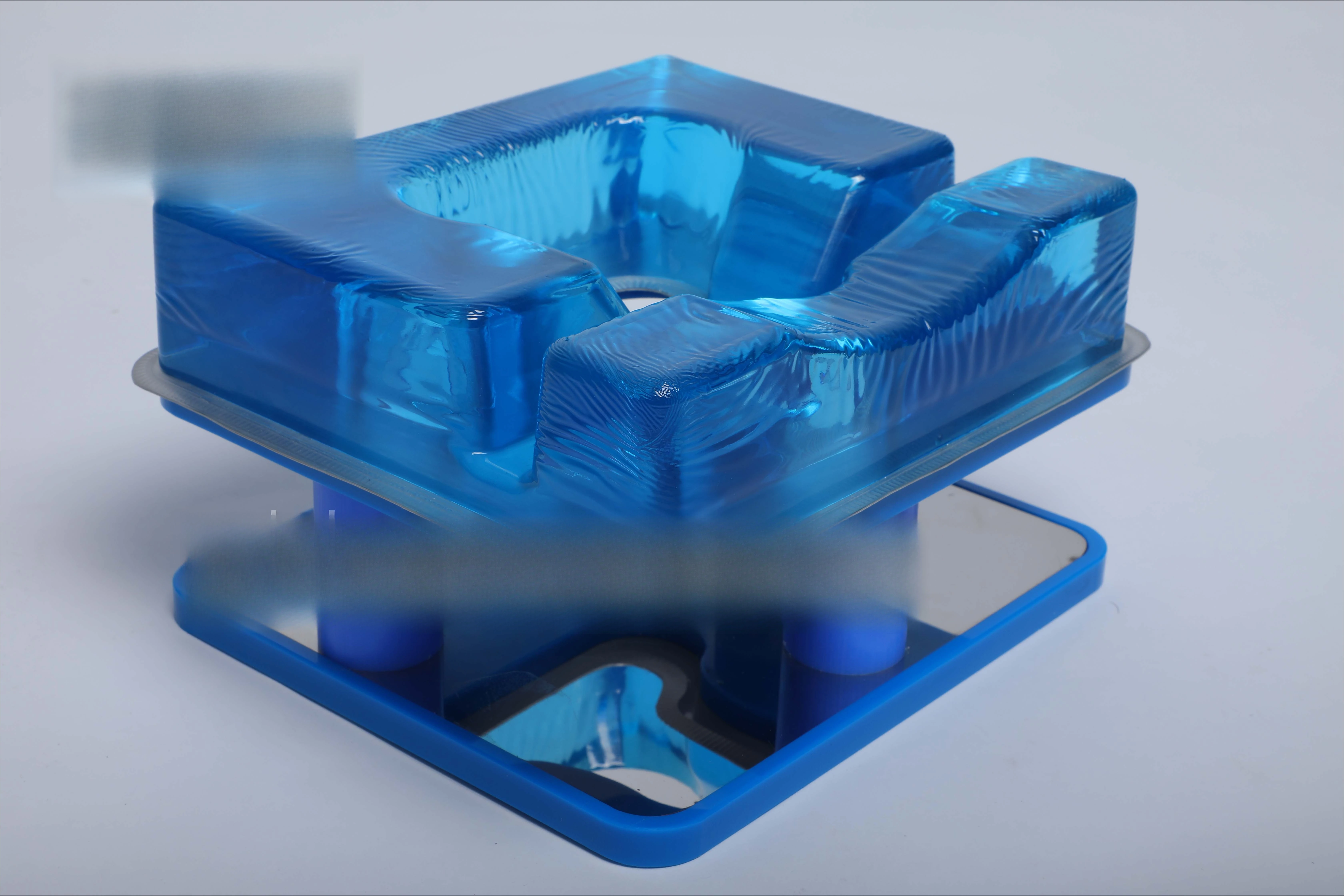 High-quality adjustable silicone positioning head pad with mirror to prevent pressure ulcers and protect the patient's face