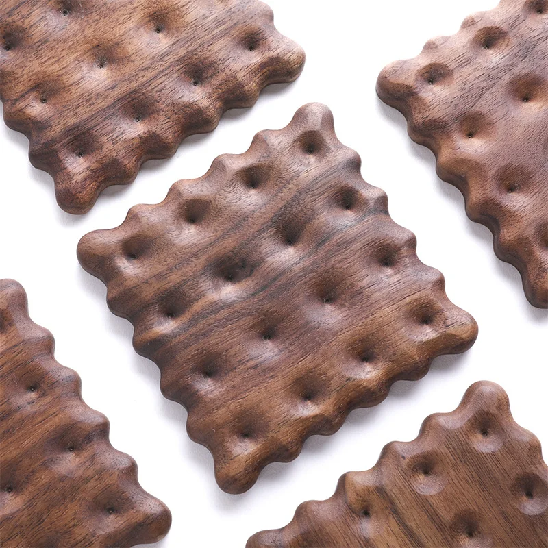 Black walnut biscuit coaster beech coaster creative solid wood insulation pad coffee coaster household anti-scalding placemat