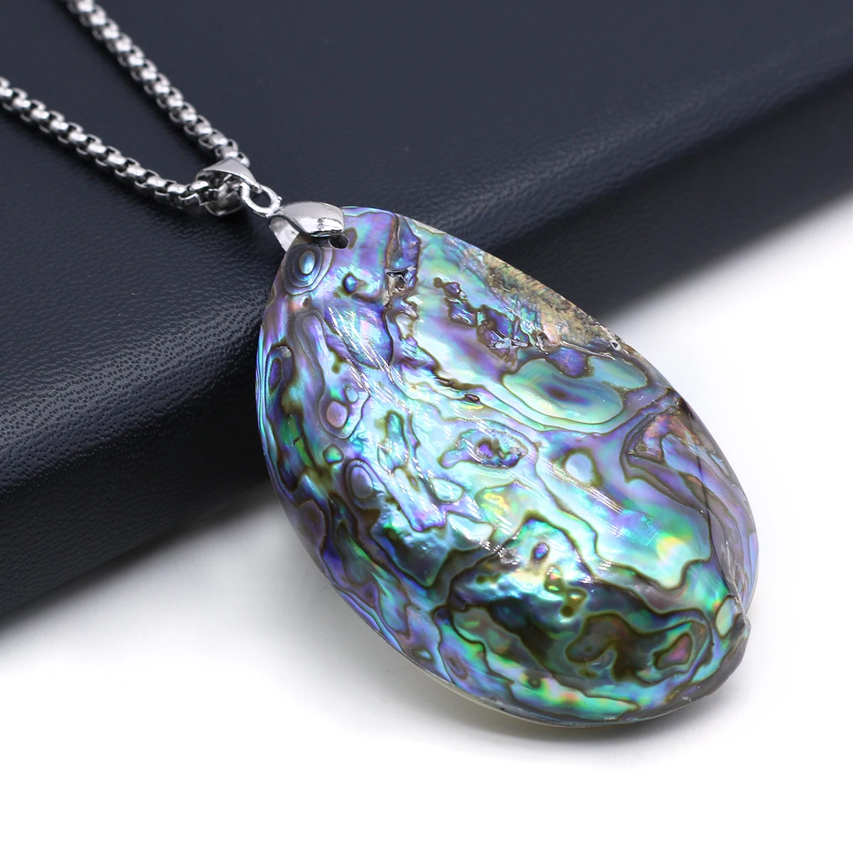 1pc Oval Abalone Shell Pendant Natural Shell Mother of Pearl Necklace for Women Pendants 60cm Stainless Steel Necklace Pendants