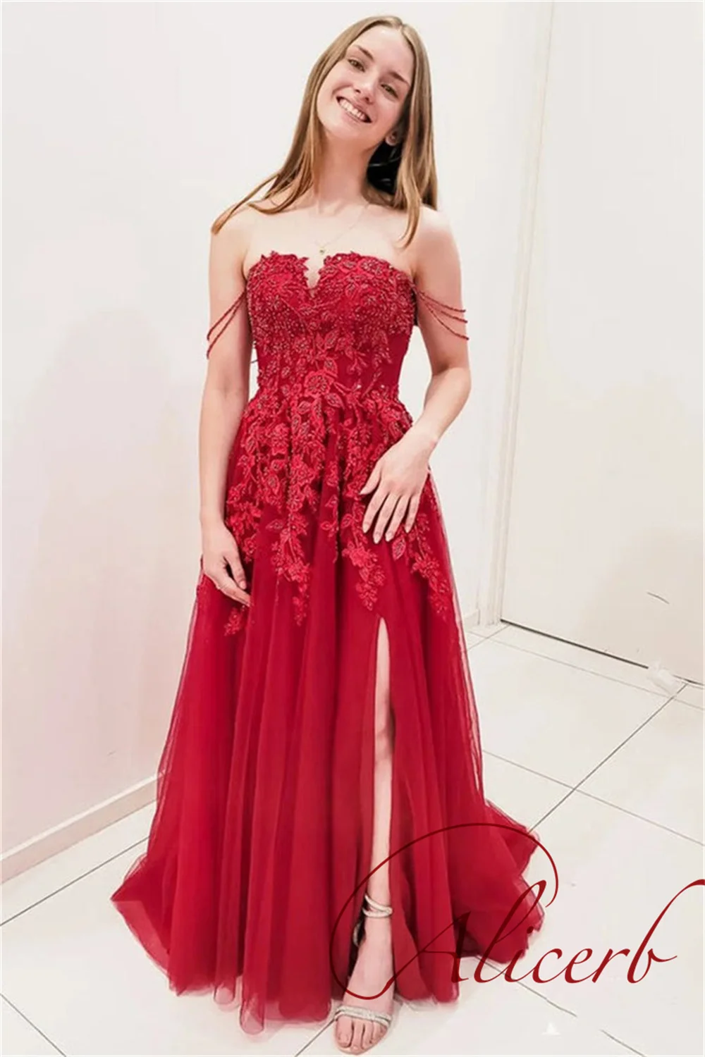 Alicerb 2022 A-line Dark Red Tulle Beaded Lace Prom Dresses Spaghetti Strapless Side Split Sweep Train Formal Evening Gowns