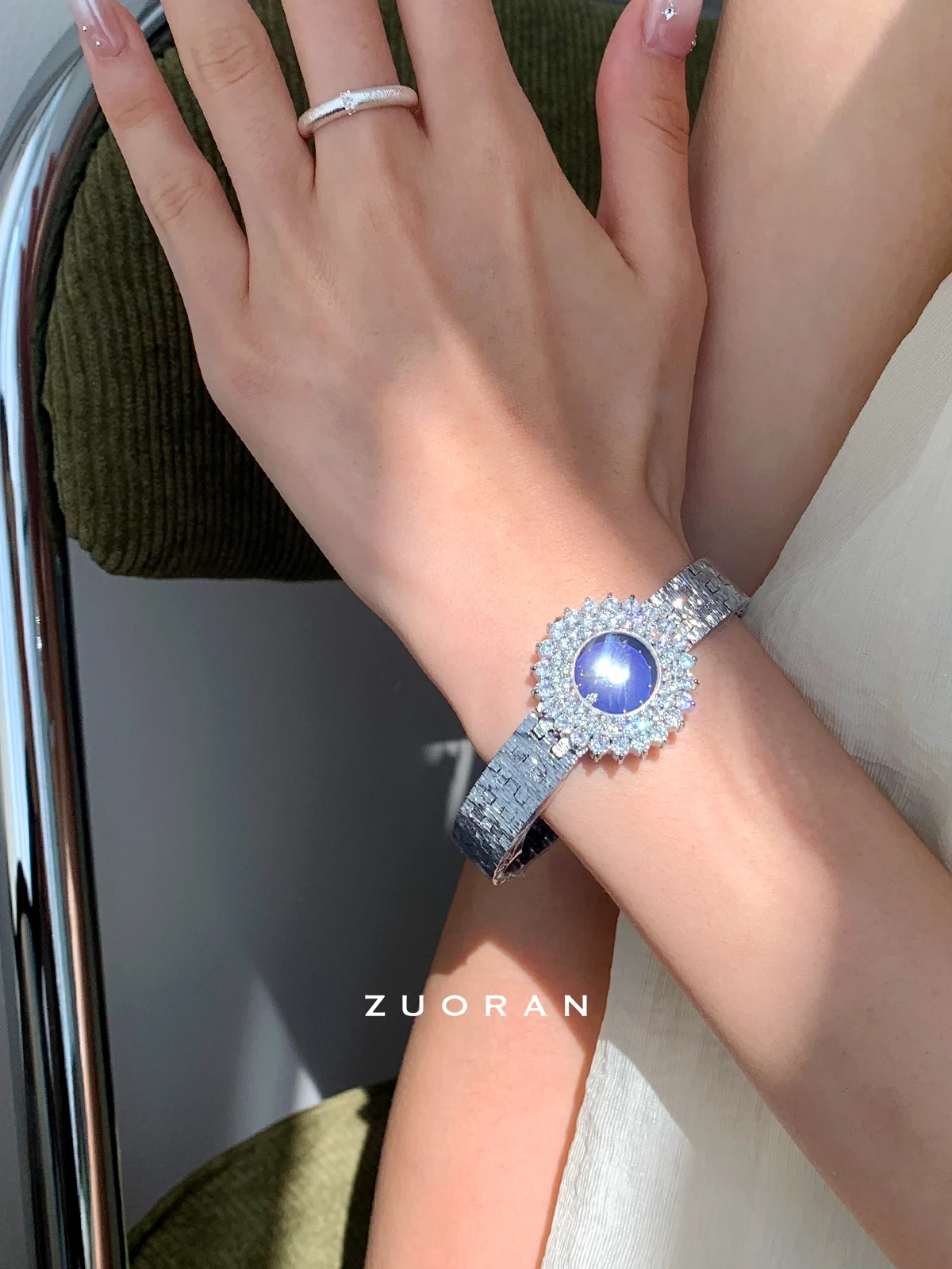 Originalgift Heavyindustry light luxury exquisite royal blue design sense fashion highend temperament ladies watch original gift