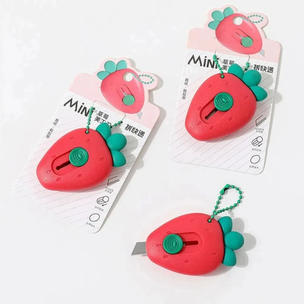 Cartoon Lightweight Mini Utility Cutter Retractable Plastic Art Cutter Strawberry Design Cutter Office Use