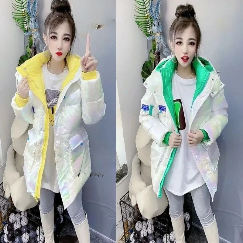 เสื้อแจ็คเก็ตผ้าฝ้ายบุนวมสีลูกกวาดเงาแบบติดซิปติดป้ายสีตัดกัน ความยาวปานกลางถึงยาว