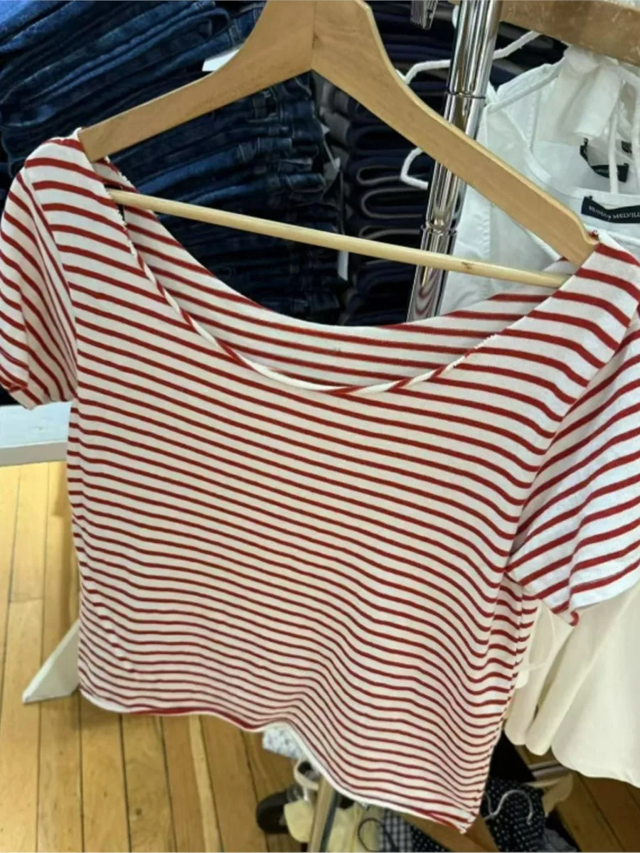 

Милые красные полосатые укороченные топы с необработанным подолом, женские летние новые сексуальные футболки с разрезом на шее, тонкие хлопковые футболки с короткими рукавами, винтажные футболки в консервативном стиле