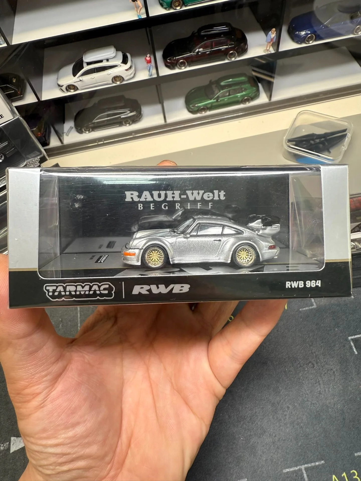 Modèle de voiture en alliage argenté Porsche RWB 964 à l'échelle 1:64 de Diecast Tarmac Works