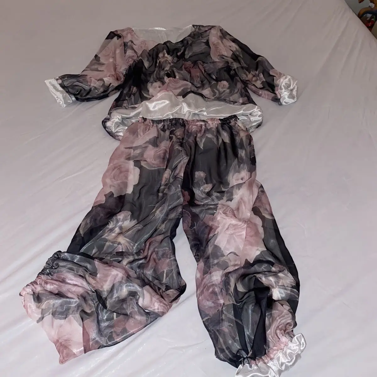 

Glossy 2 layers floral chiffon mesh pajamas two-piece set Women long sleeve loose sleeping plus size top pants