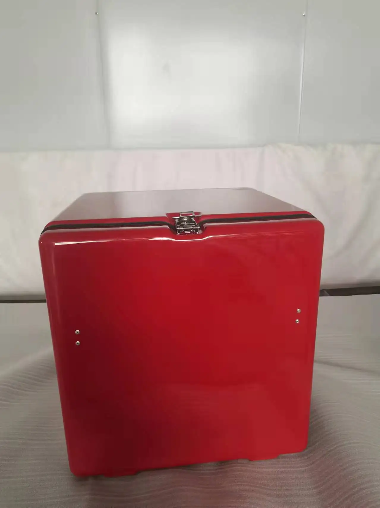 38 L Aluminum  Motorbike Accessories Helmet  Motorcycle Carrier Alloy Top Box Bike Delivery Box with High Quality  for Food