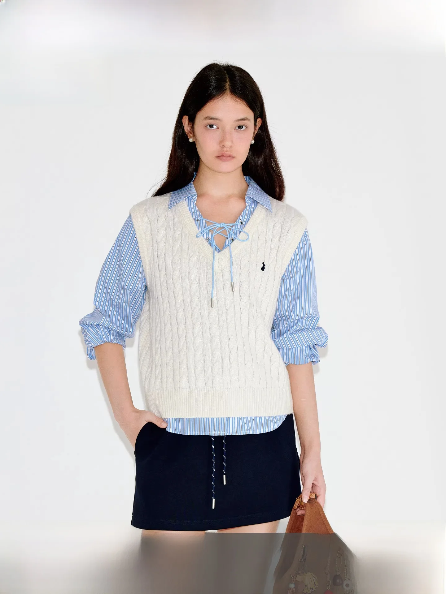 

Женский вязаный свитер Fano V-Ne с вышивкой Color Blo, шерстяной, с узором «косы», в академическом стиле, весна 2026, повседневный, модный, теплый