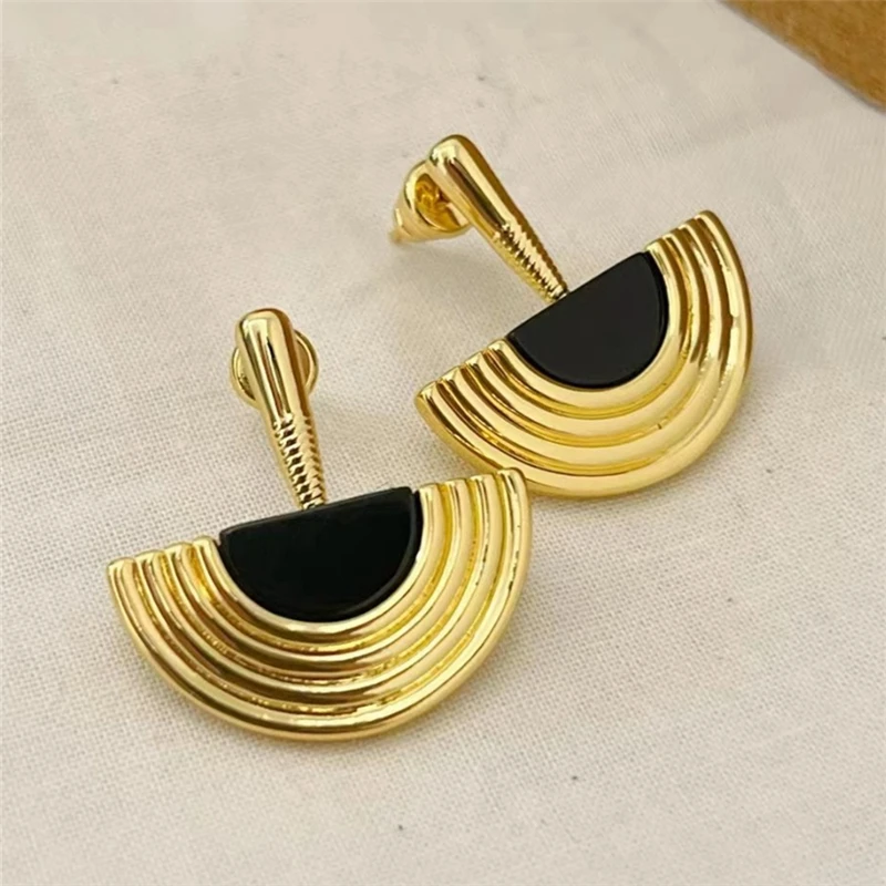 HUANZHI Black Glazed Metal Drop Earrings Geometric Sector Gold Color Irregular Vintage Personality Jewelry New Design
