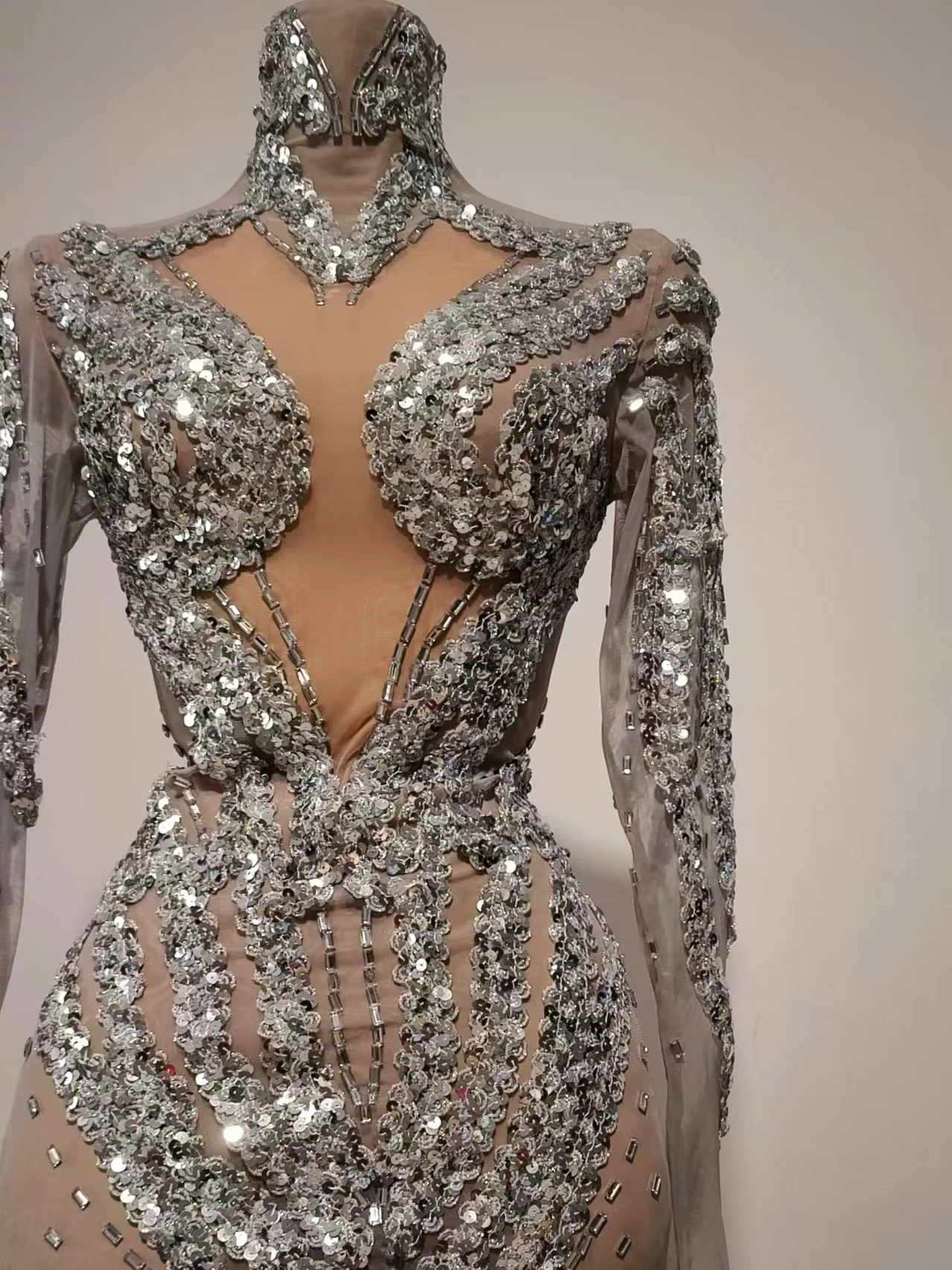 فستان فضي سباركلي ترتر شفاف من خلال Bodycon فستان قصير للنوادي الليلية خارج الحفلات فتاة حار الزي المرحلة حفلة حجر الراين ارتداء Feixiang #2