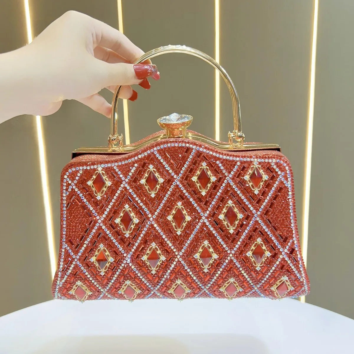 

Новая обеденная сумка большой вместимости, женская банкетная женская сумка с бриллиантами, легкая роскошная сумка-мессенджер с цепочкой