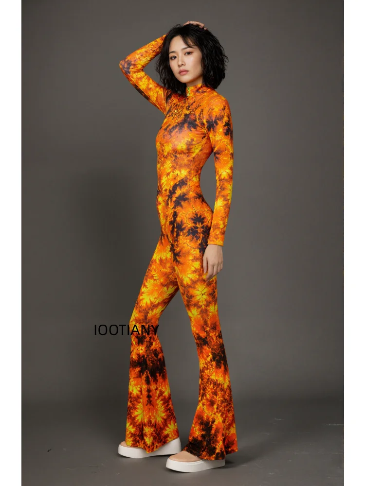 Damen Retro Orange Flammen-Jumpsuit für Musikfestivals, Bühnentanz, Halloween-Party, Cosplay, Bodysuit mit schmal geschnittenen Schlaghosen – Detail 8