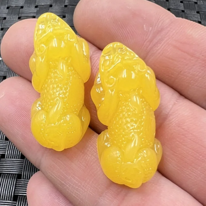 Fluorescent Floating Salt Water Beeswax Pi Xiu Pendant Yellow Chicken Grease Beeswax Pi Xiu Pendant Artificial Beeswax Women's B