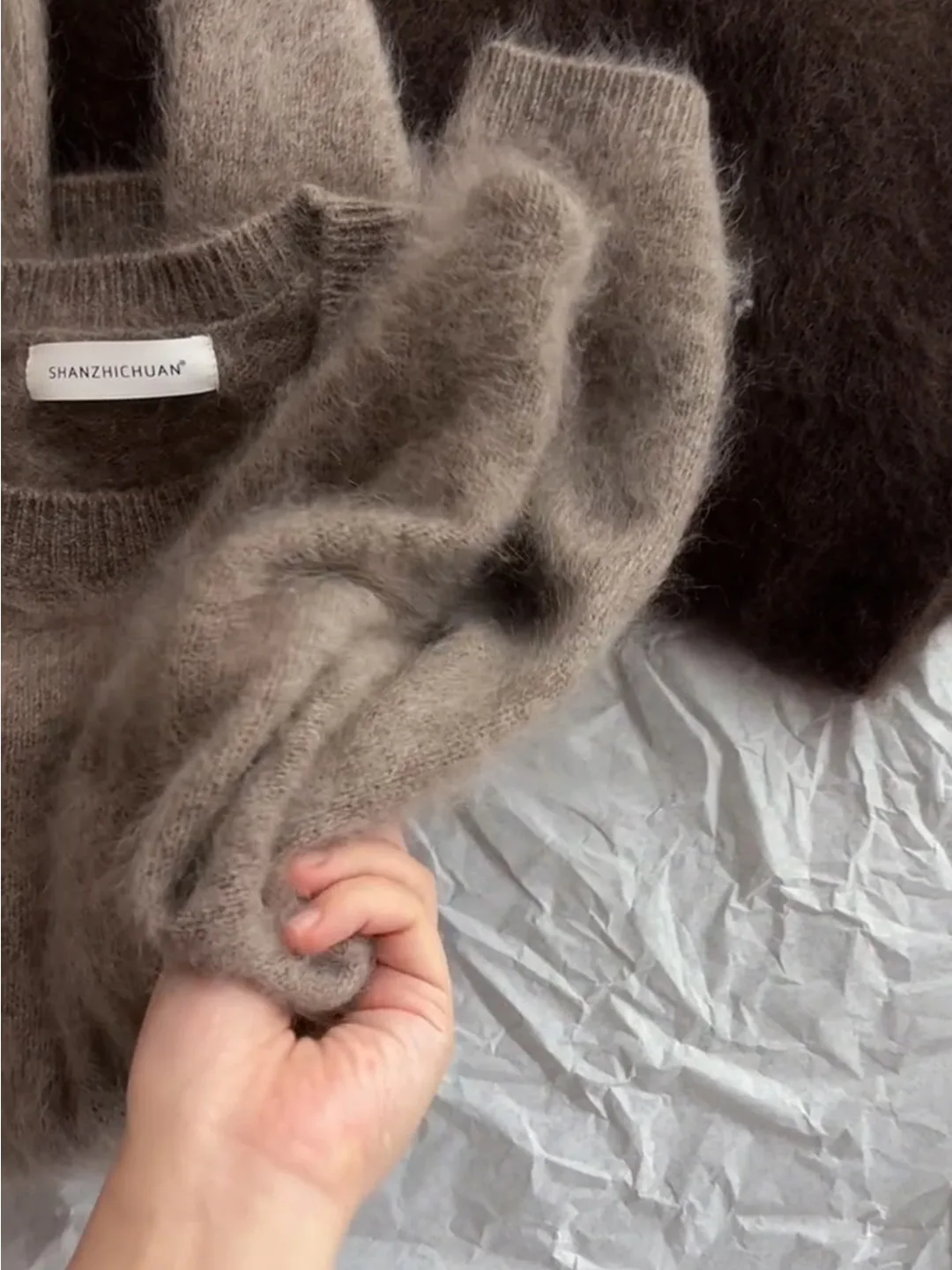 Weicher brauner Camere-Strickpullover mit rundem Ne-Pullover für Damen, Herbst und Winter, Fufu Thi, warme Oberbekleidung, inneres Match-Top