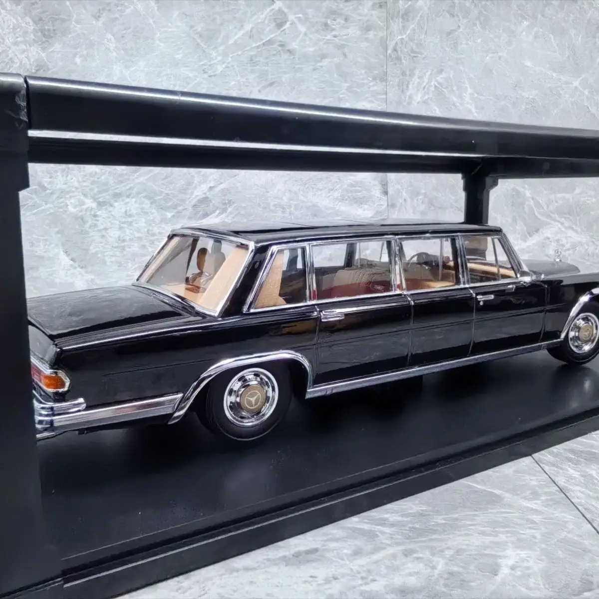 KK 1/18 Benz 600 W100 Pullman، نموذج سيارة من خليط معدني، زخرفة ثابتة للبالغين